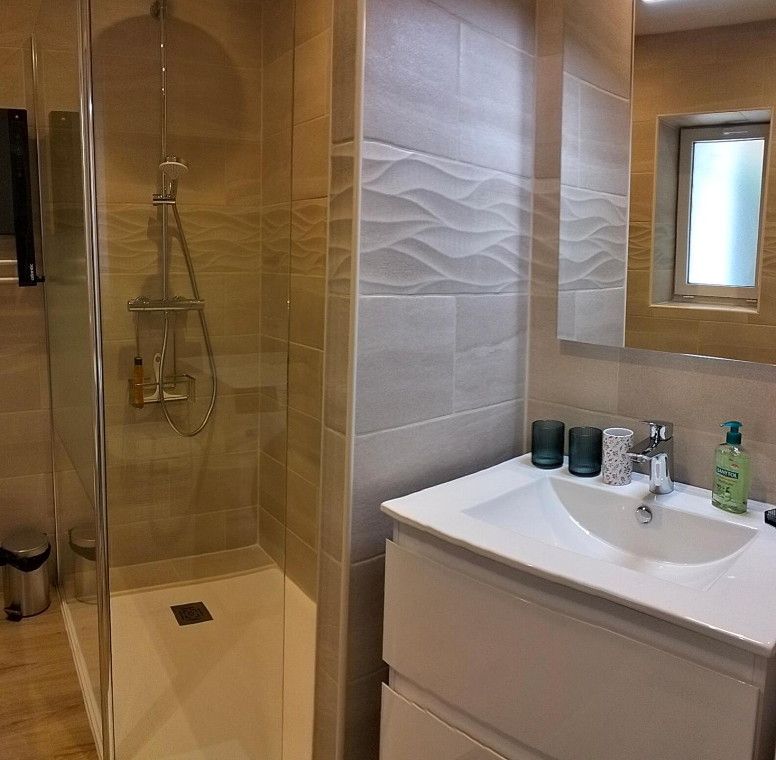 La Provence Vous Attend***!!! - 1Er Etage Динь-ле-Бен Экстерьер фото